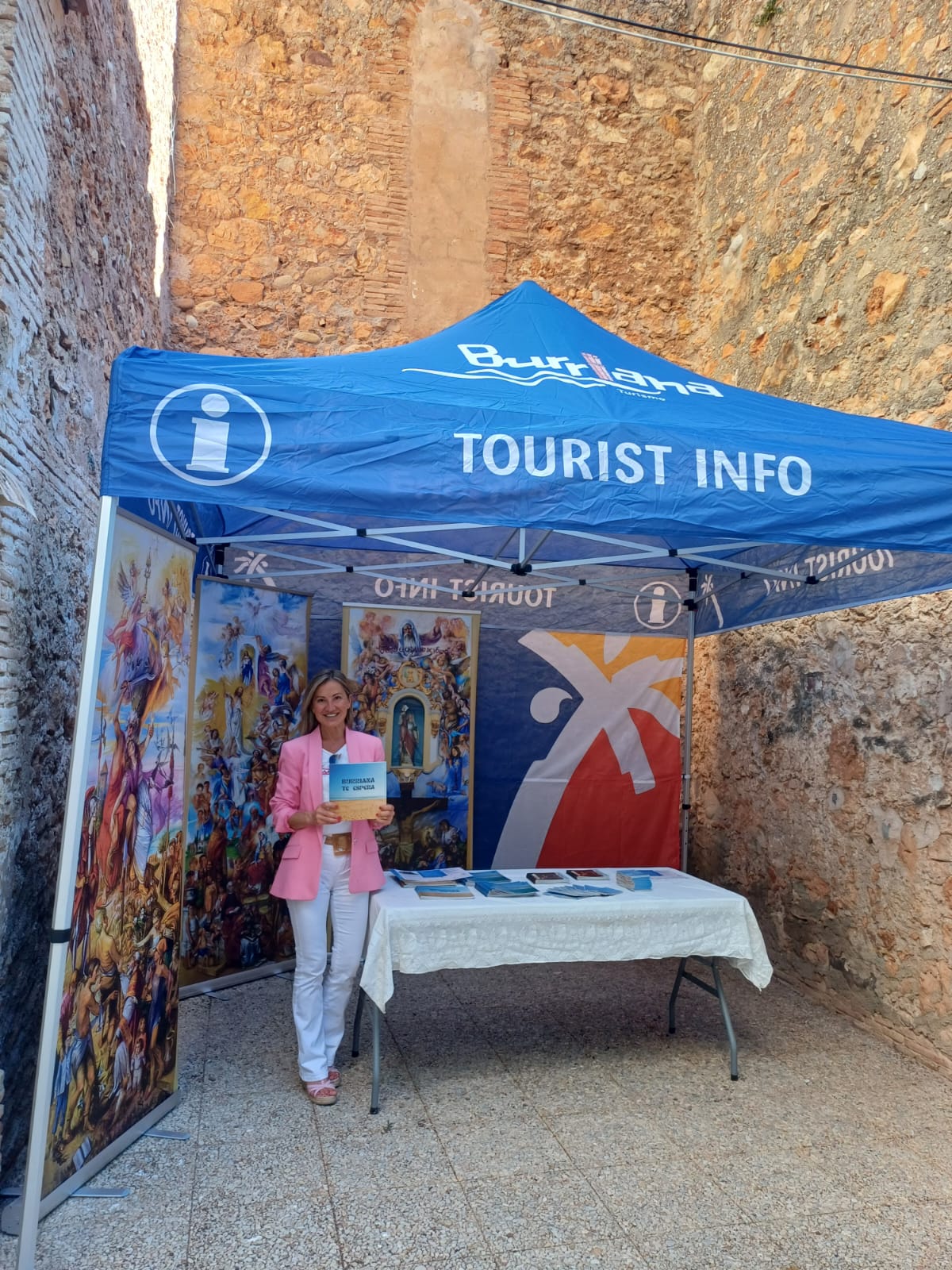 Punt d'informació turística portàtil en Burriana