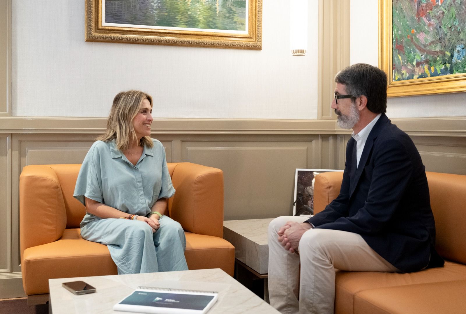 Reunió de la presidenta Marta Barrachina i el director general Aeroport de Castelló 