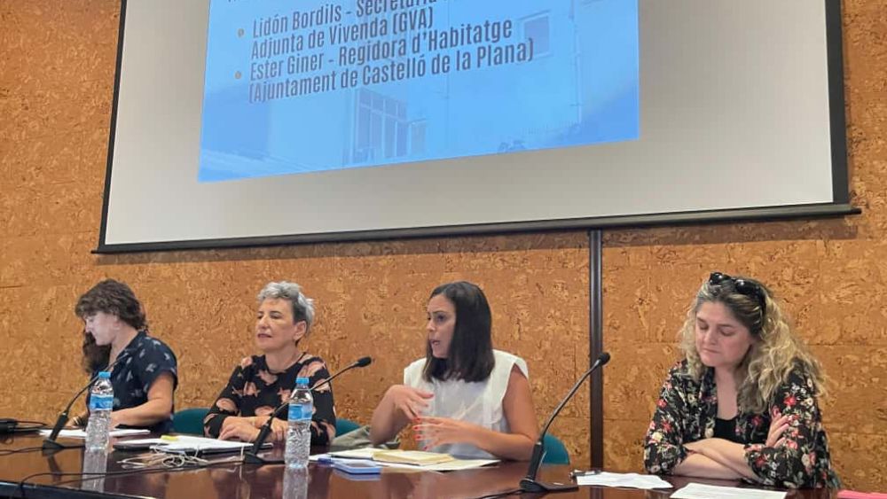 Ester Giner participa en el fòrum de Vivenda