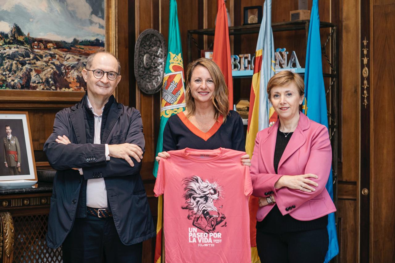 Begoña Carrasco presenta la carrera solidària del càncer de mama en Castelló