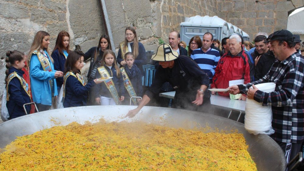 Fideuà popular en Peníscola