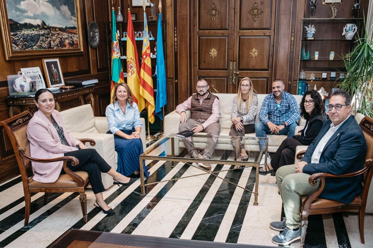 Reunió de Begoña Carrasco amb l'Associació de Veïns de la Marjalería