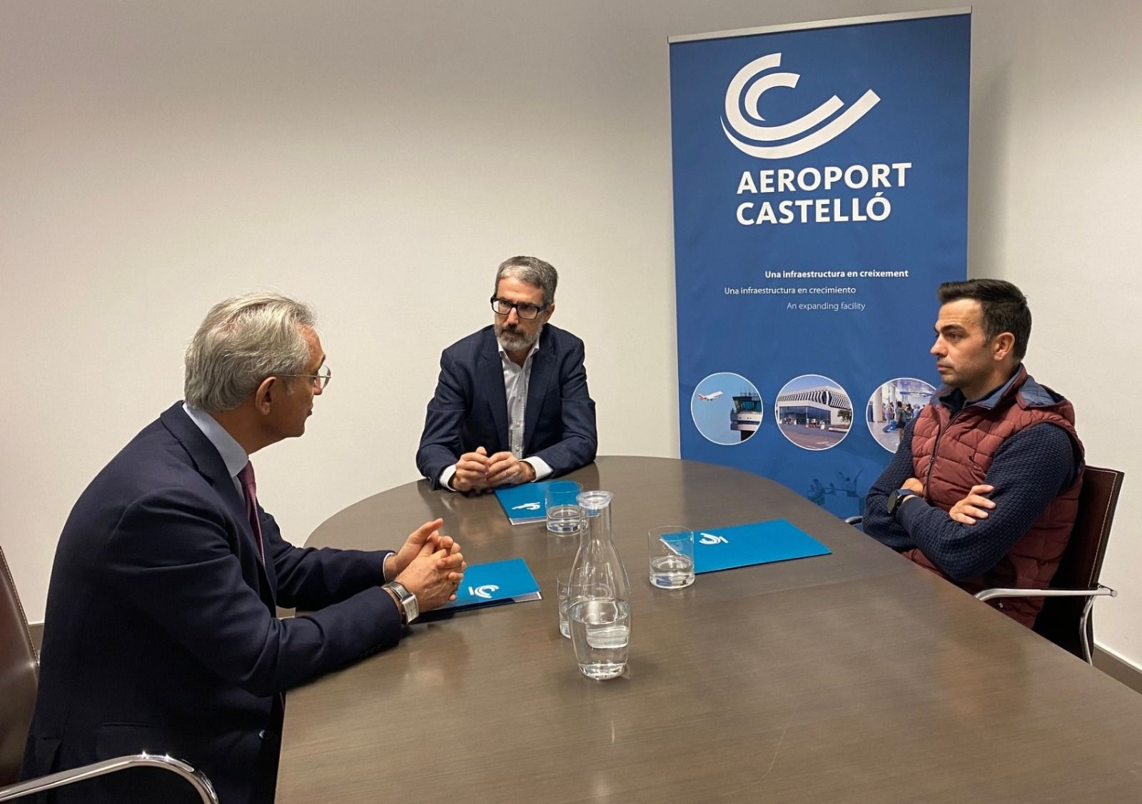 Reunió sobre vols charter des d'Eslovaquia a Castelló