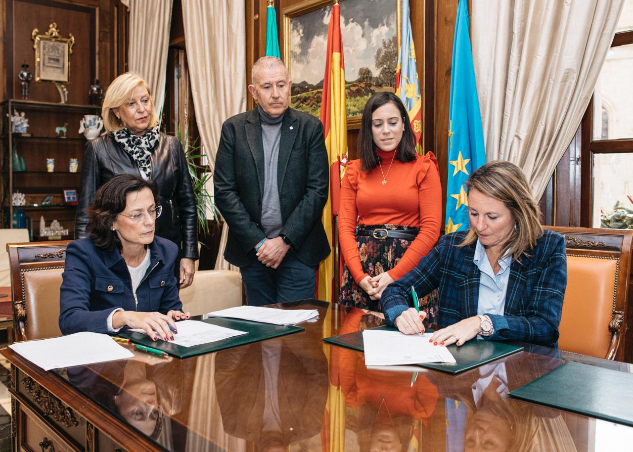 Carrasco firma la adquisición de vivienda social Carrasco firma la adquisición de vivienda social