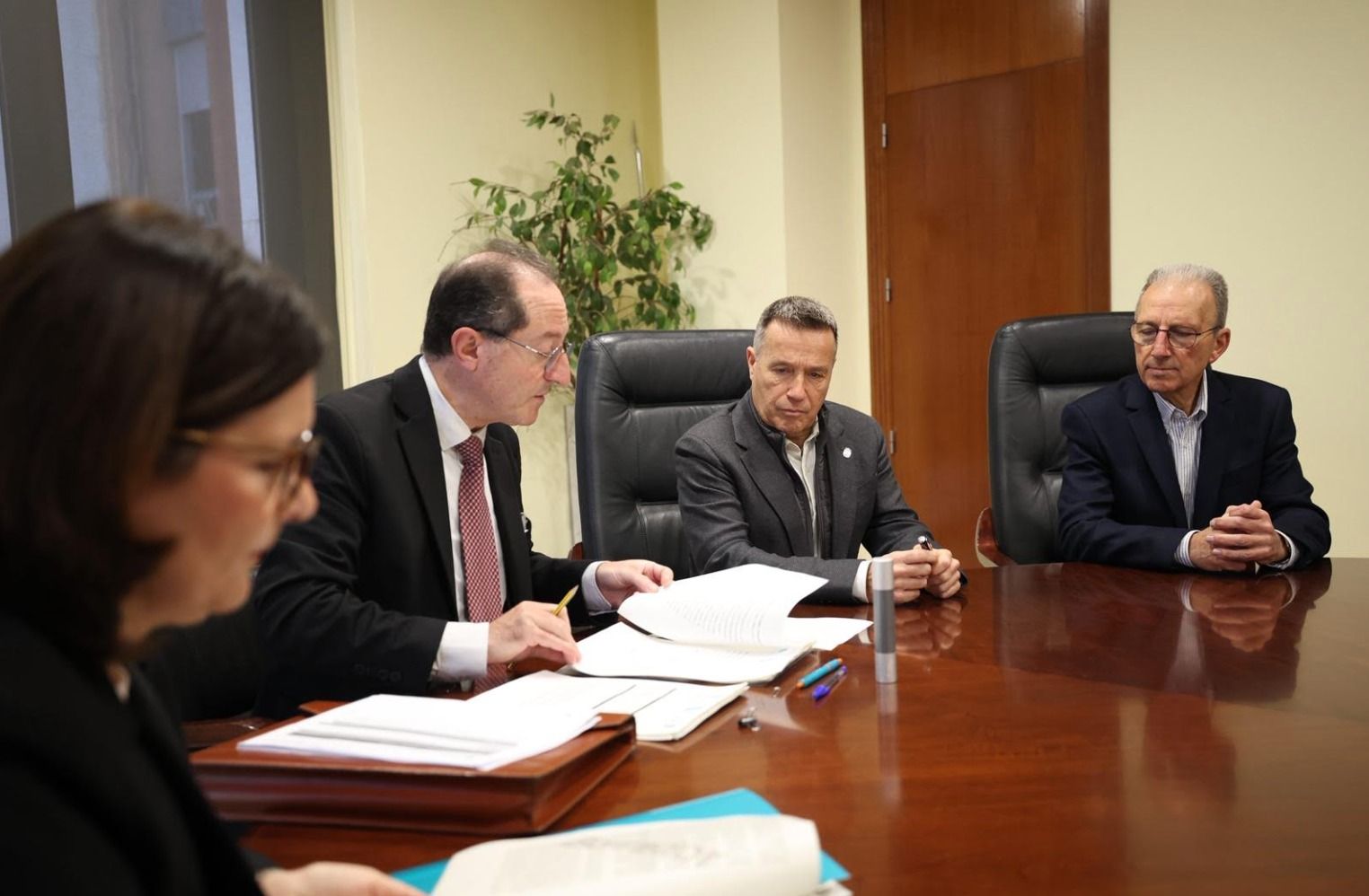 Firma de la compra de los terrenos para el nuevo aparcamiento de Burriana