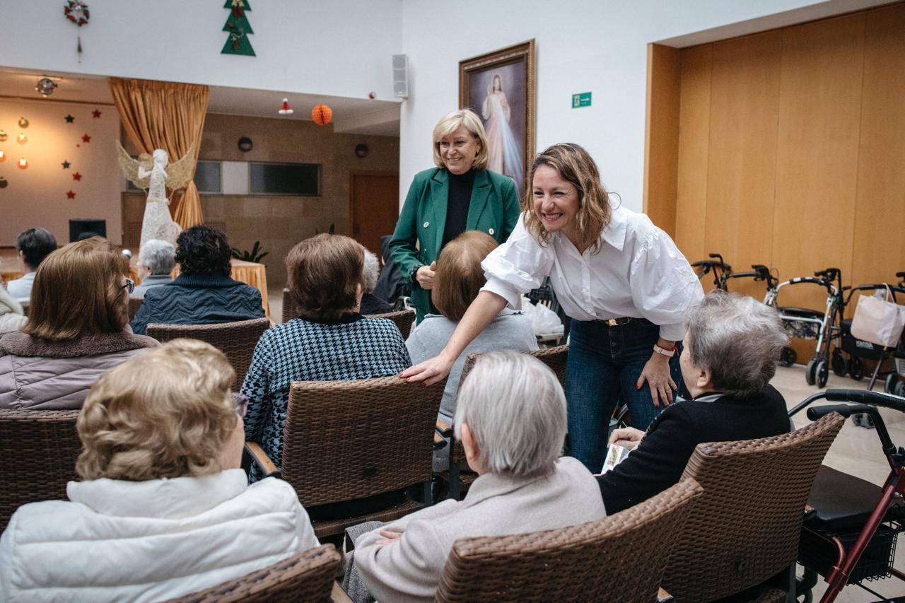 Visita de Carrasco a l'asil Llar Verge de Lidón