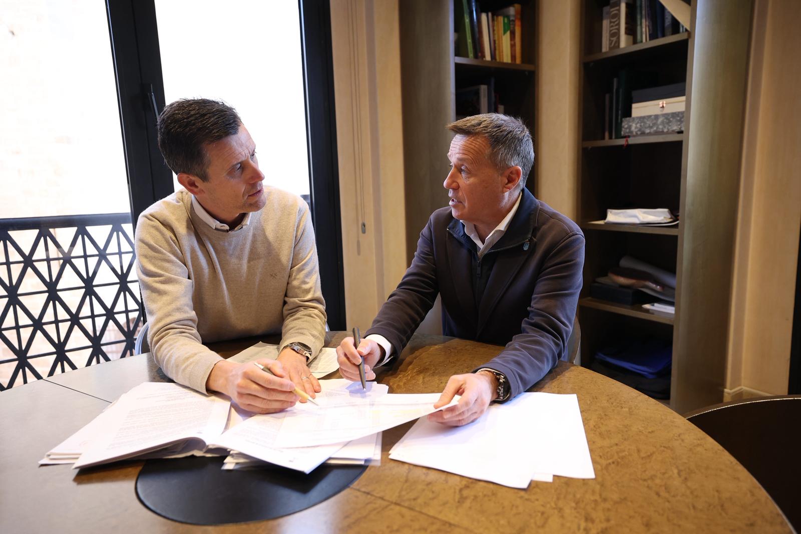 El regidor d'Hisenda i l'alcalde de Borriana