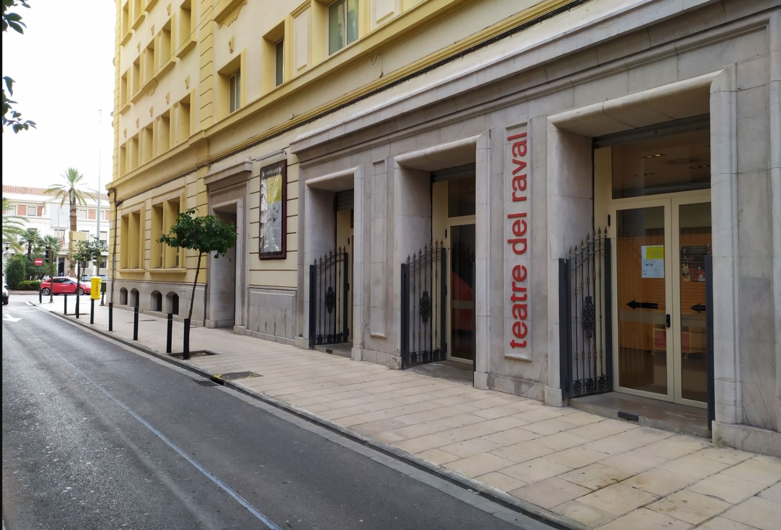 Façana del teatre del Raval de Castelló