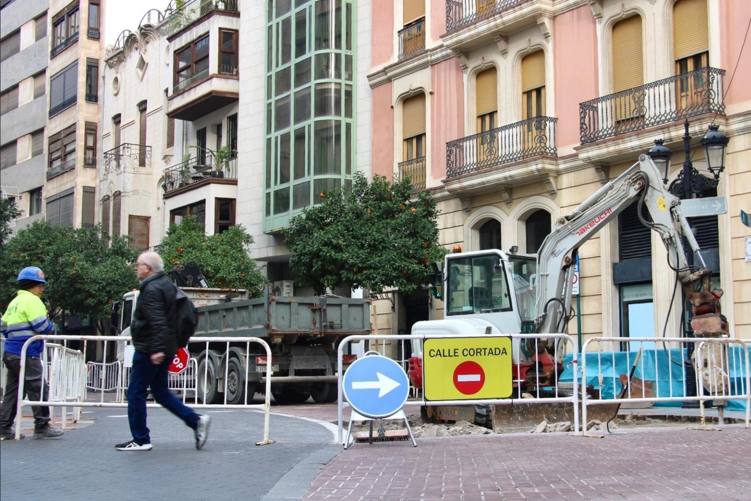 Obres en la platafoma del TRAM de Castelló