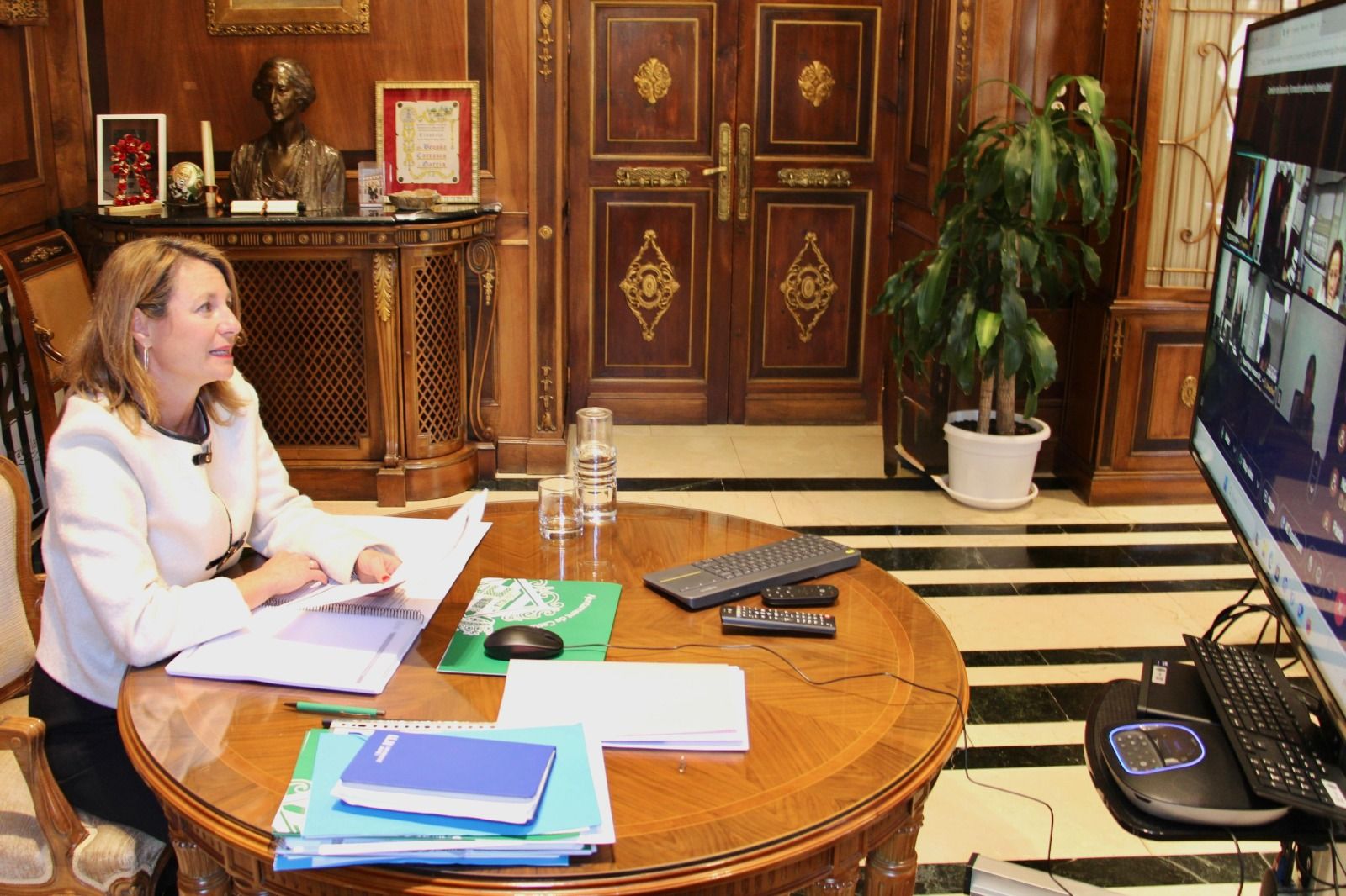 Carrasco presidix la reunió de la FEMP en matèria educativa