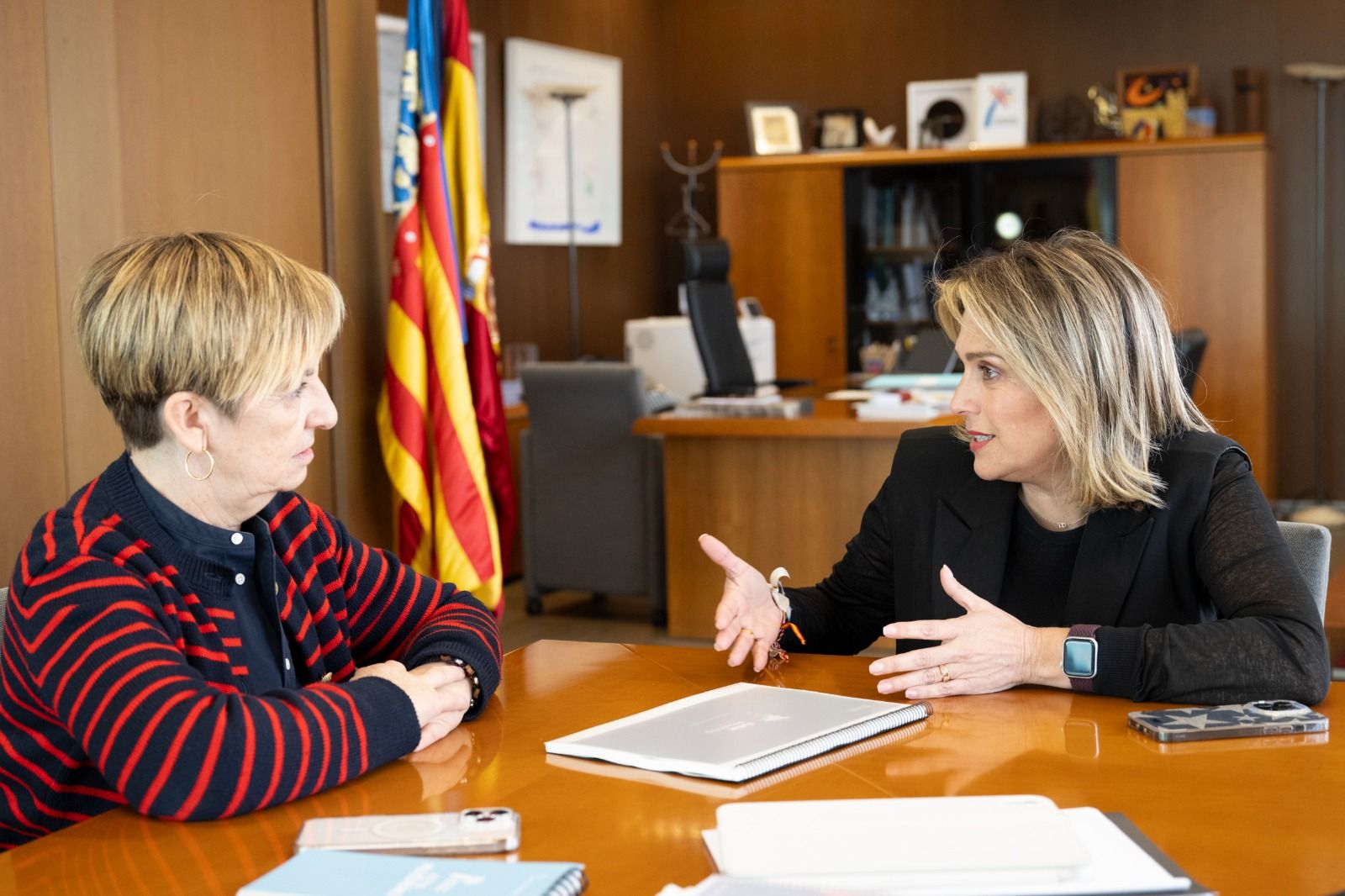 Reunió de la presidenta Marta Barrachina amb la consellera Marián Cano