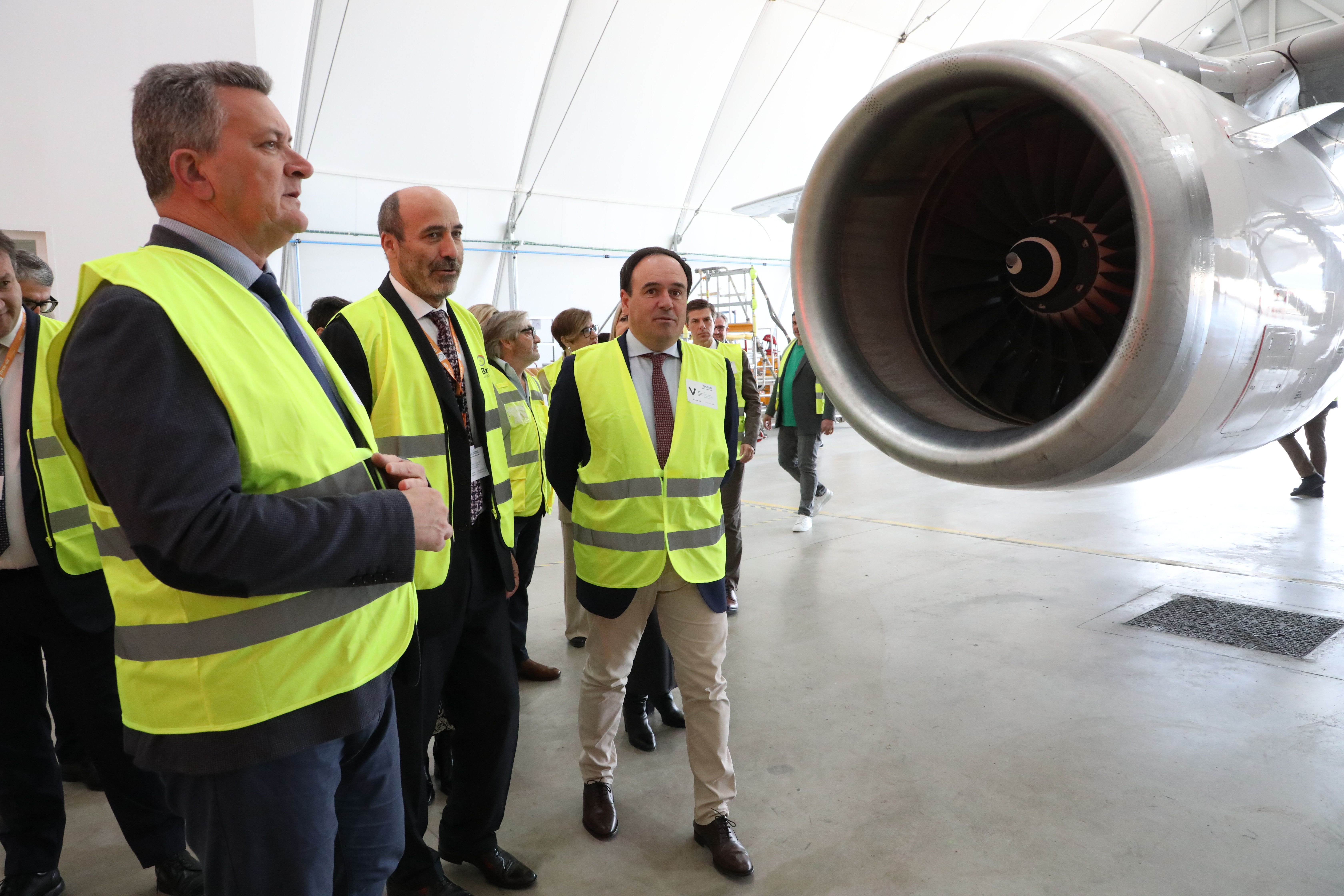 El president de la Generalitat, Juanfran Pérez Llorca, en l'aeroport de Castelló