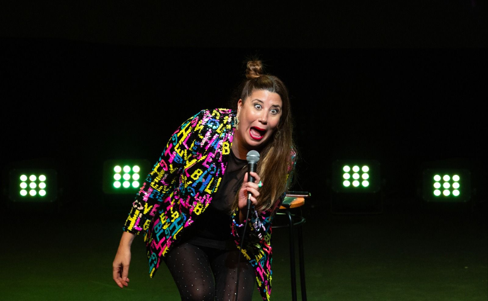 Actuació de la còmica Maru Candel Actuació de la còmica Maru Candel