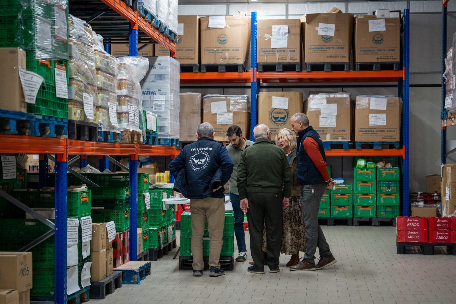 L'alcalde de l'Alcora, Samuel Falomir, visita la seu central del Banc d'Aliments de Castelló