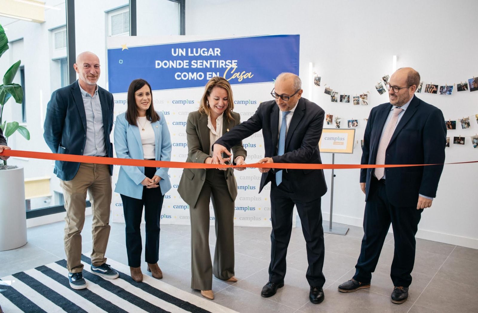 Inauguració de la nova residència d'estudiants de Castelló Inauguració de la nova residència d'estudiants de Castelló