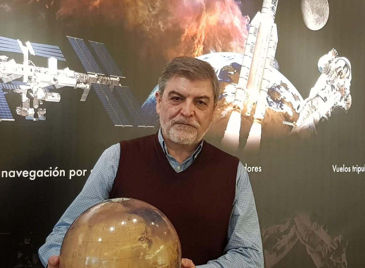 Un dels experts participants en les XXXII Jornades d'Astronomia de Castelló Un dels experts participants en les XXXII Jornades d'Astronomia de Castelló