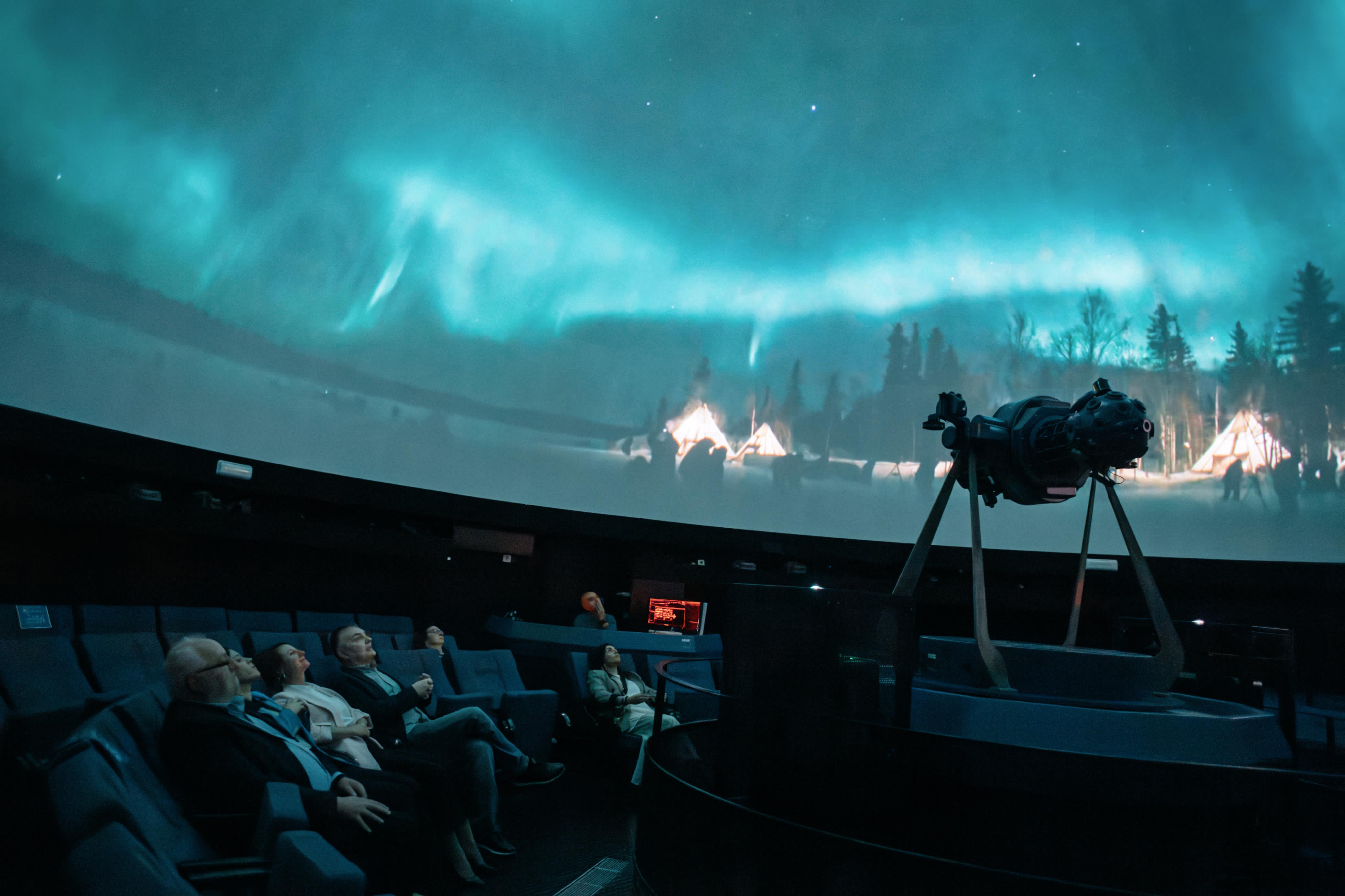 Carrasco visita Planetari de Castelló (4)