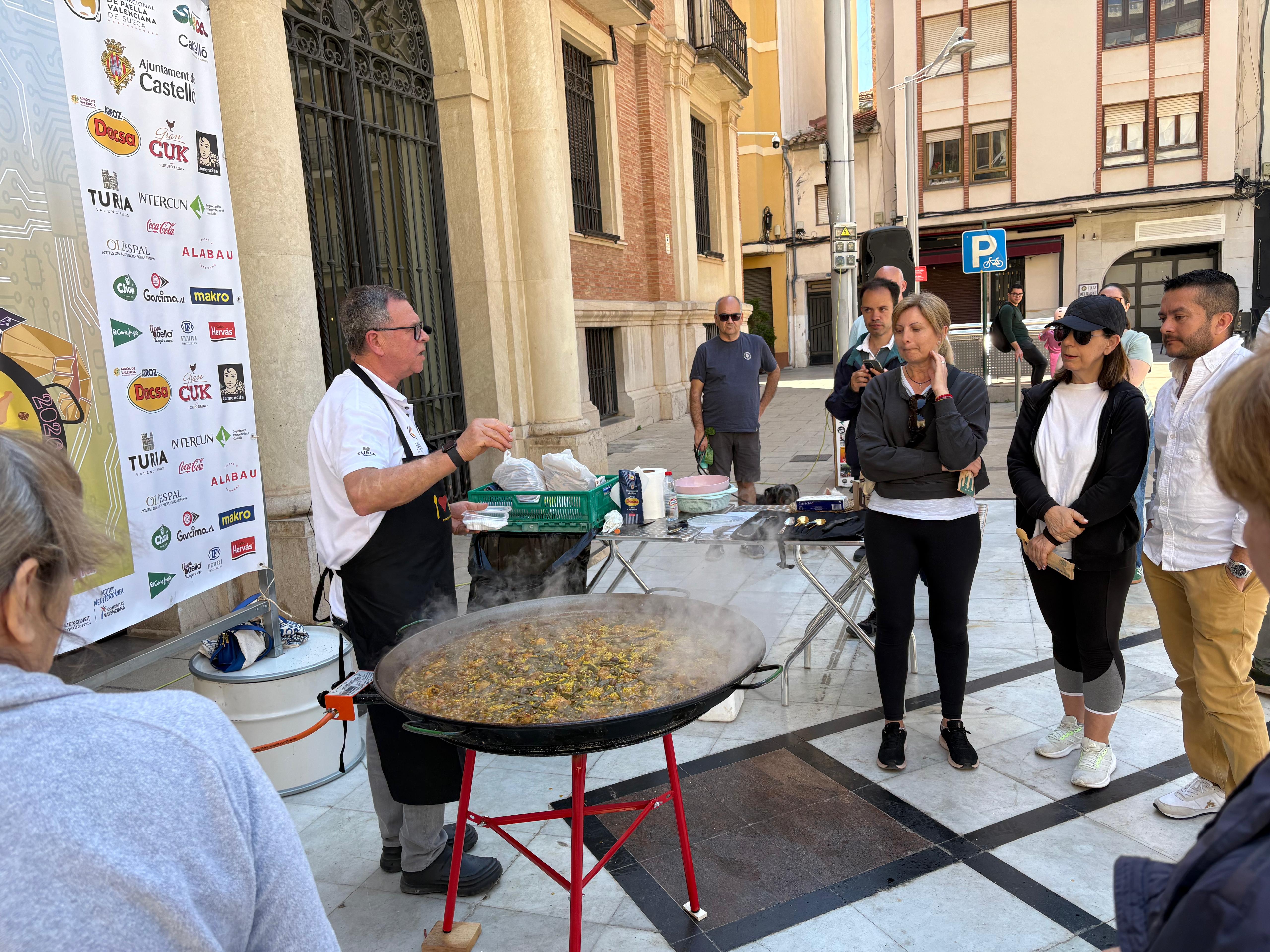Showcooking paella