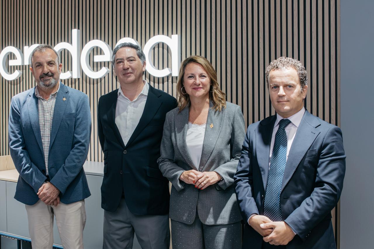 Carrasco inaugura el nou punt Endesa de Castelló