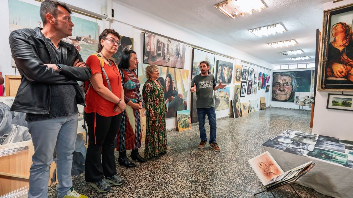 Visita a estudis d'artistes en La Nit de l'Art 2025