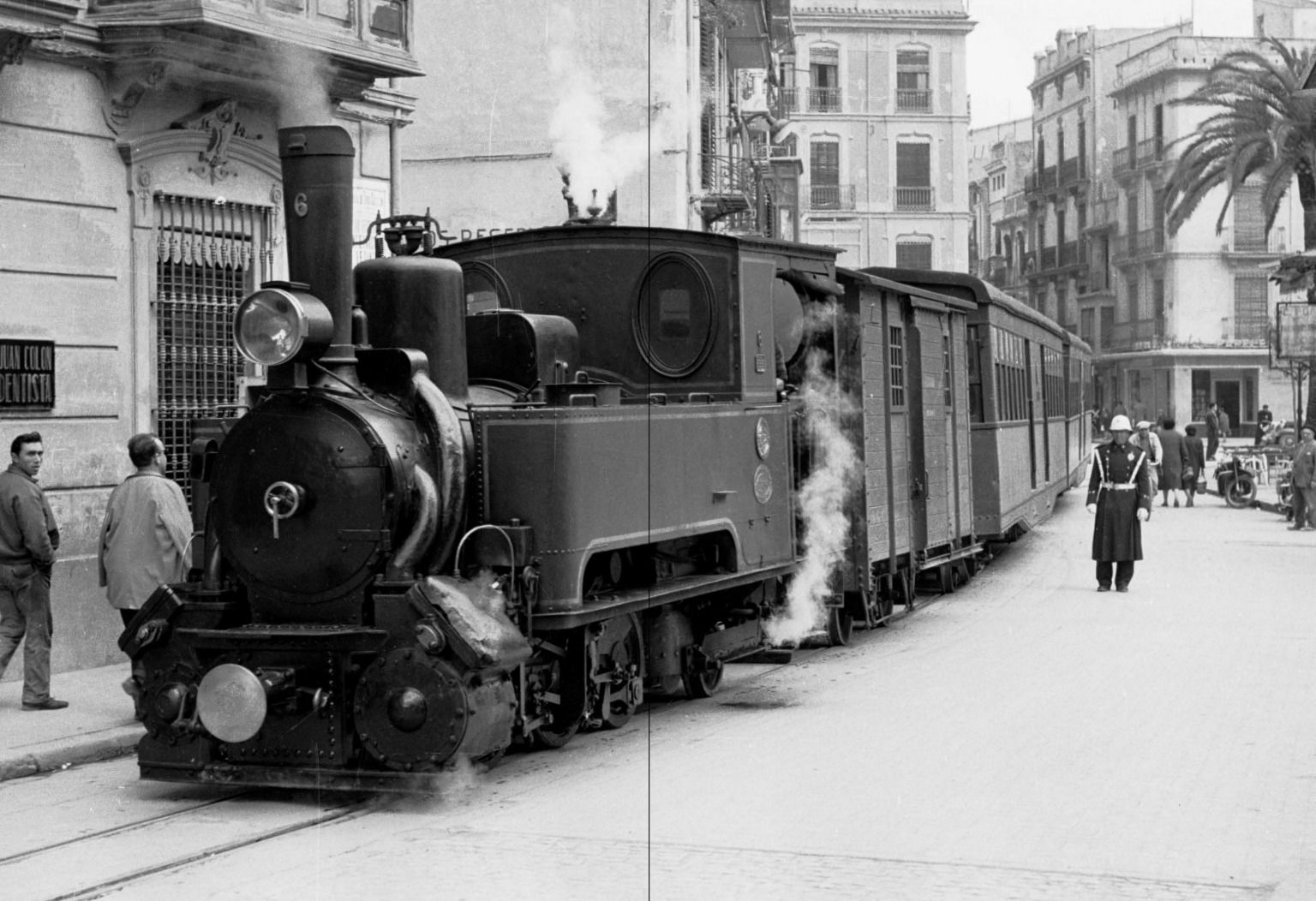 Imatge de l'antic tramvia la Panderola de Castelló (Foto: Jeremy Wiseman - Colección de Enrique Andrés Gramage)
