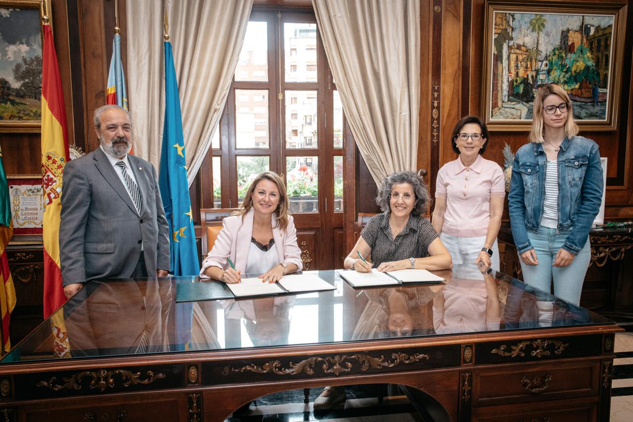 Signatura del conveni amb ACECOVA