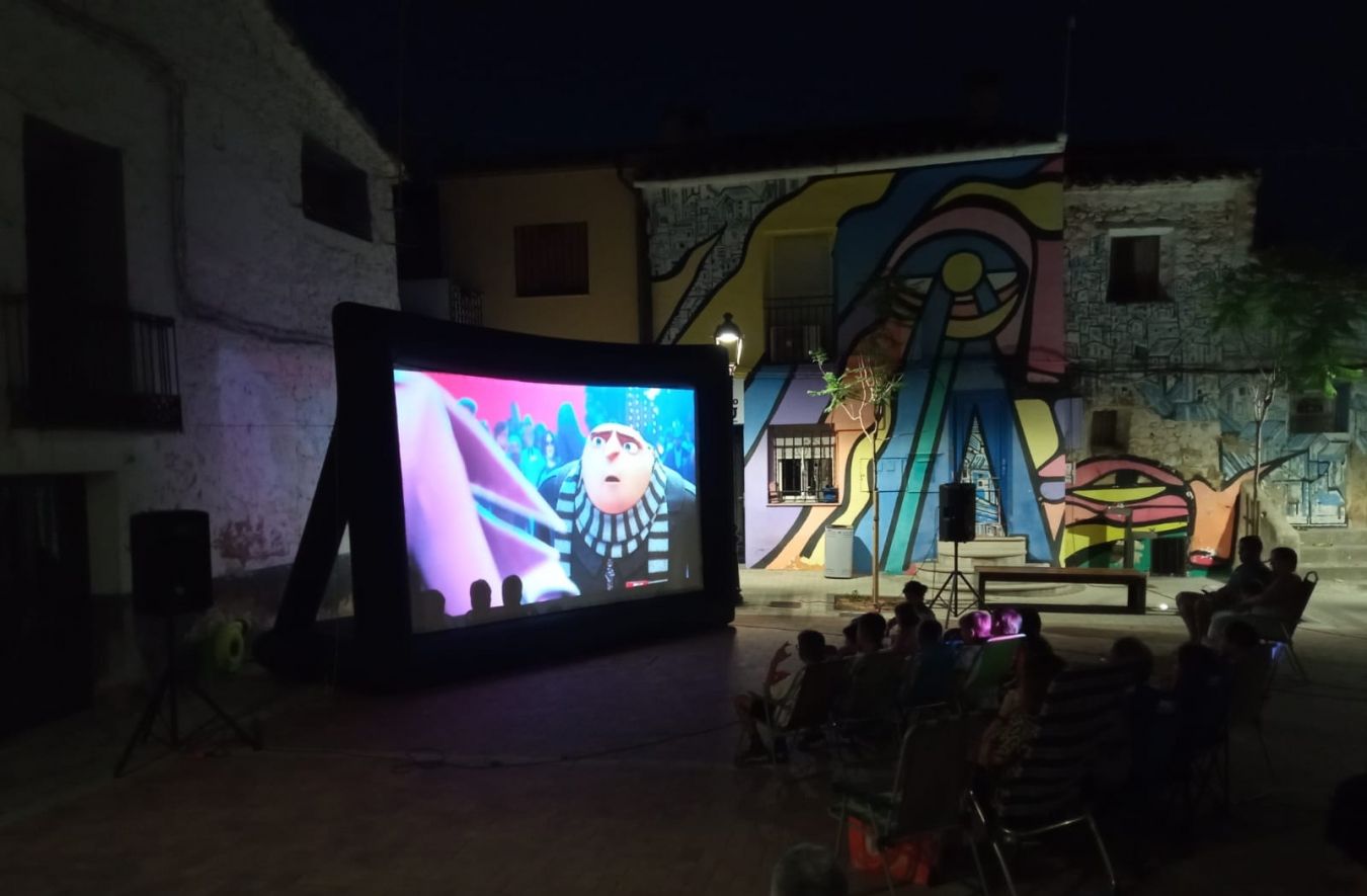 Cinema en xicotets municipis Cinema en xicotets municipis