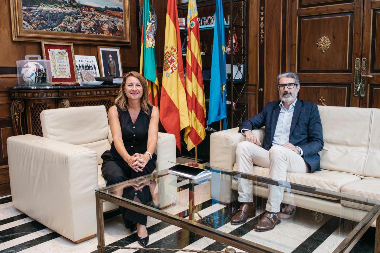 Reunió de l'alcaldessa Begoña Carrasco