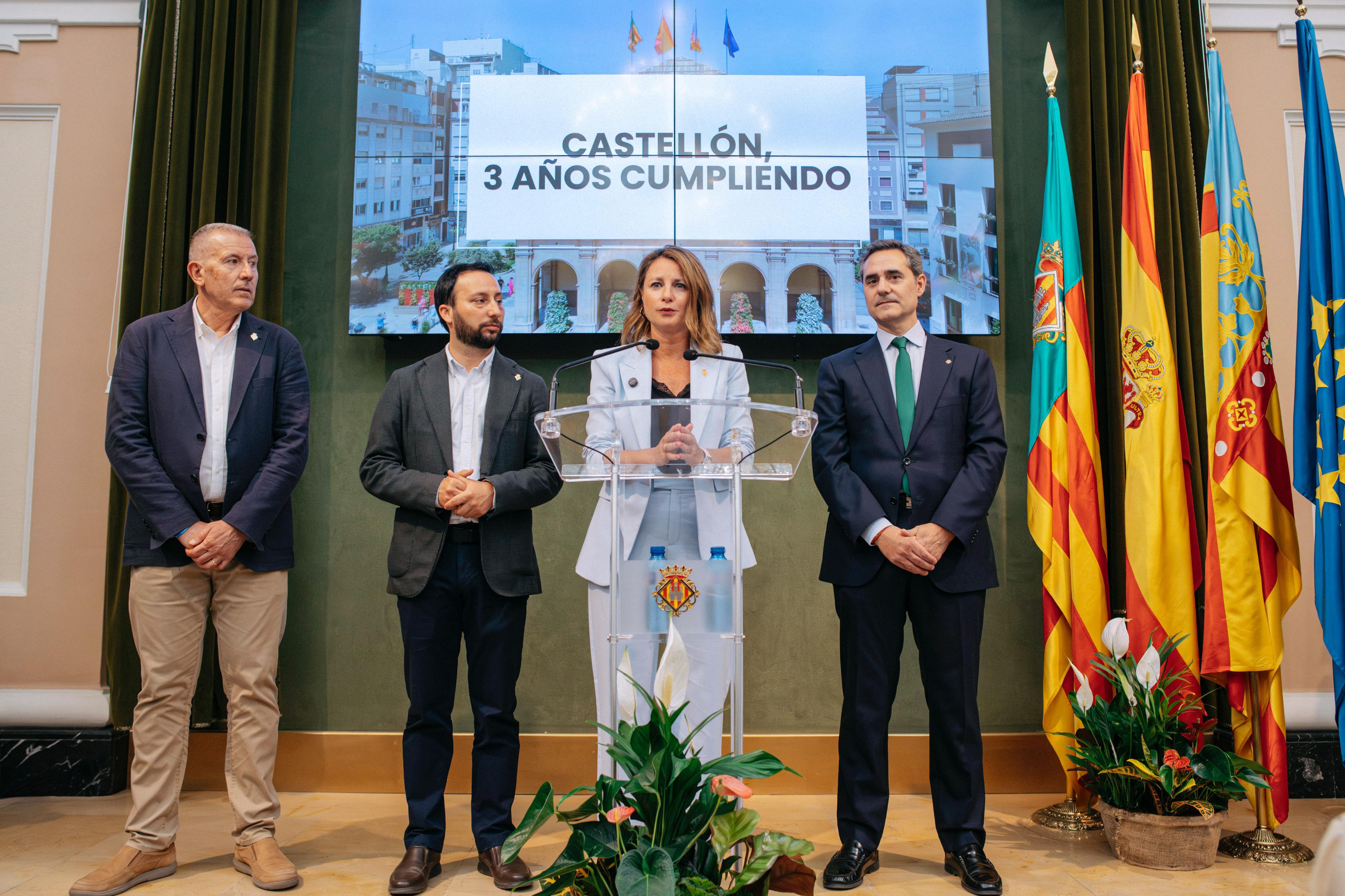 Begoña Carrasco a la roda de premsa Begoña Carrasco a la roda de premsa