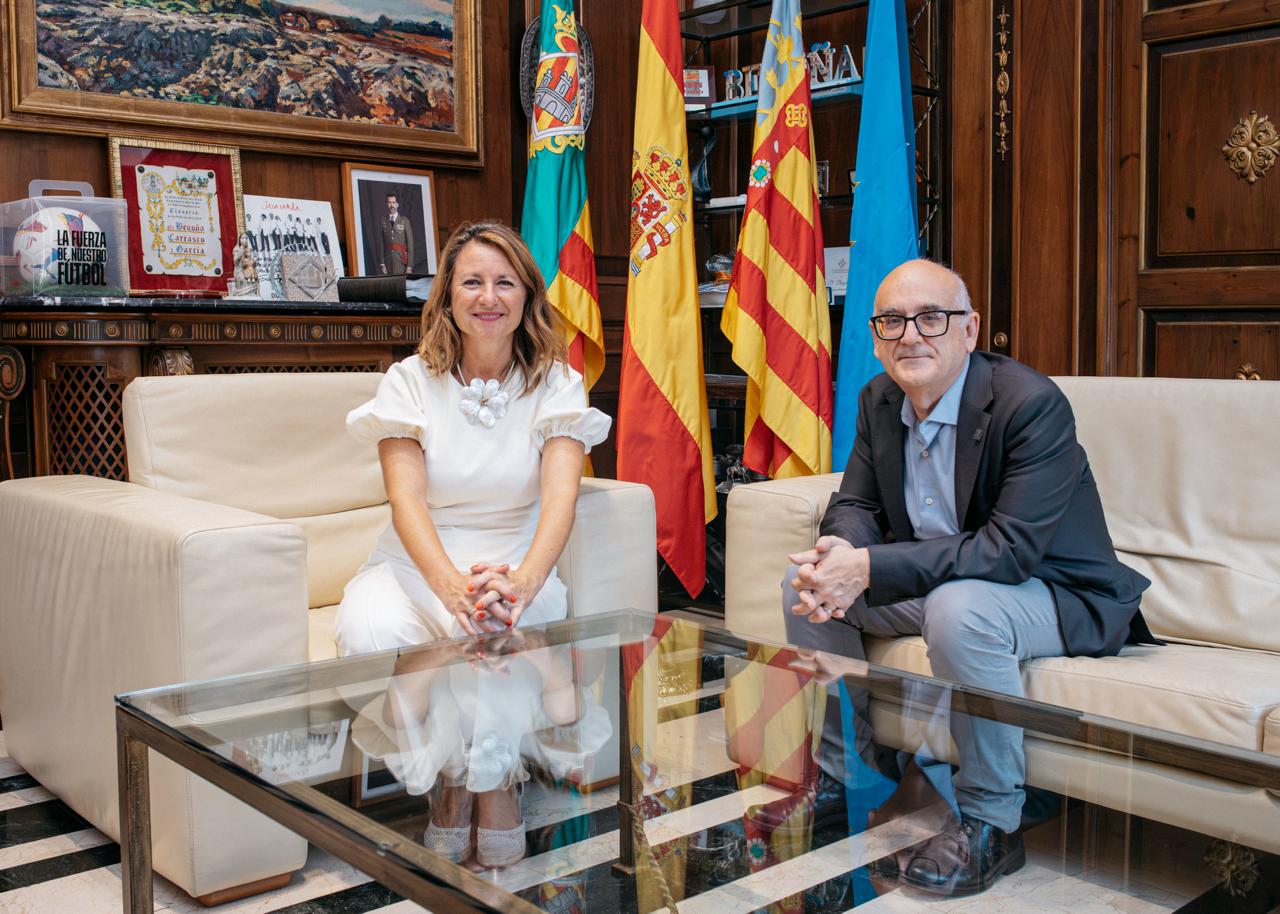 Reunió de Begoña Carrasco i Jesús Lancis Reunió de Begoña Carrasco i Jesús Lancis