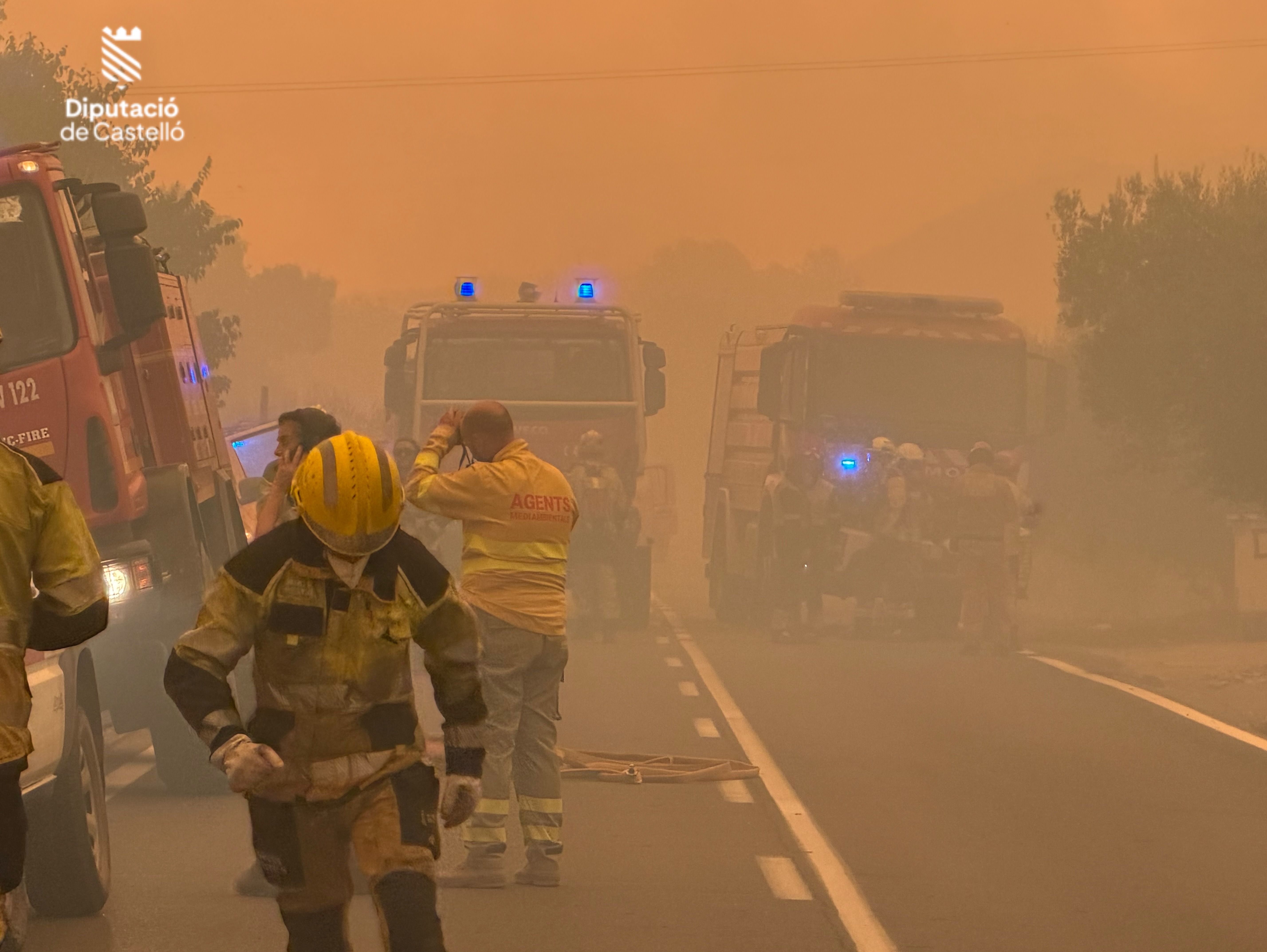 Una carretera afectada per l'incendi en La Vall d'Uixó - Diputació de Castelló