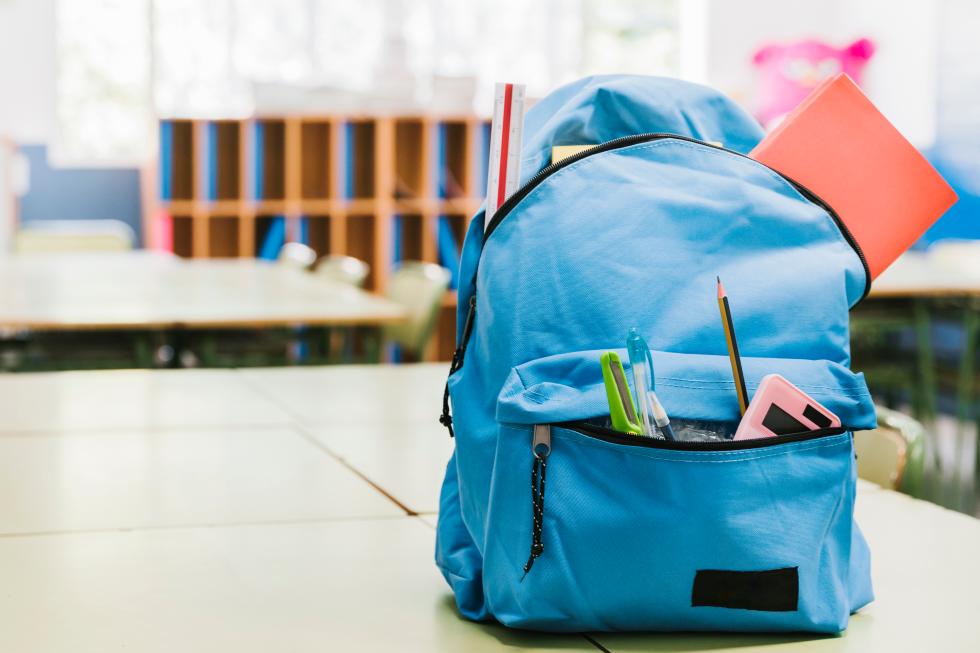 Una mochila escolar