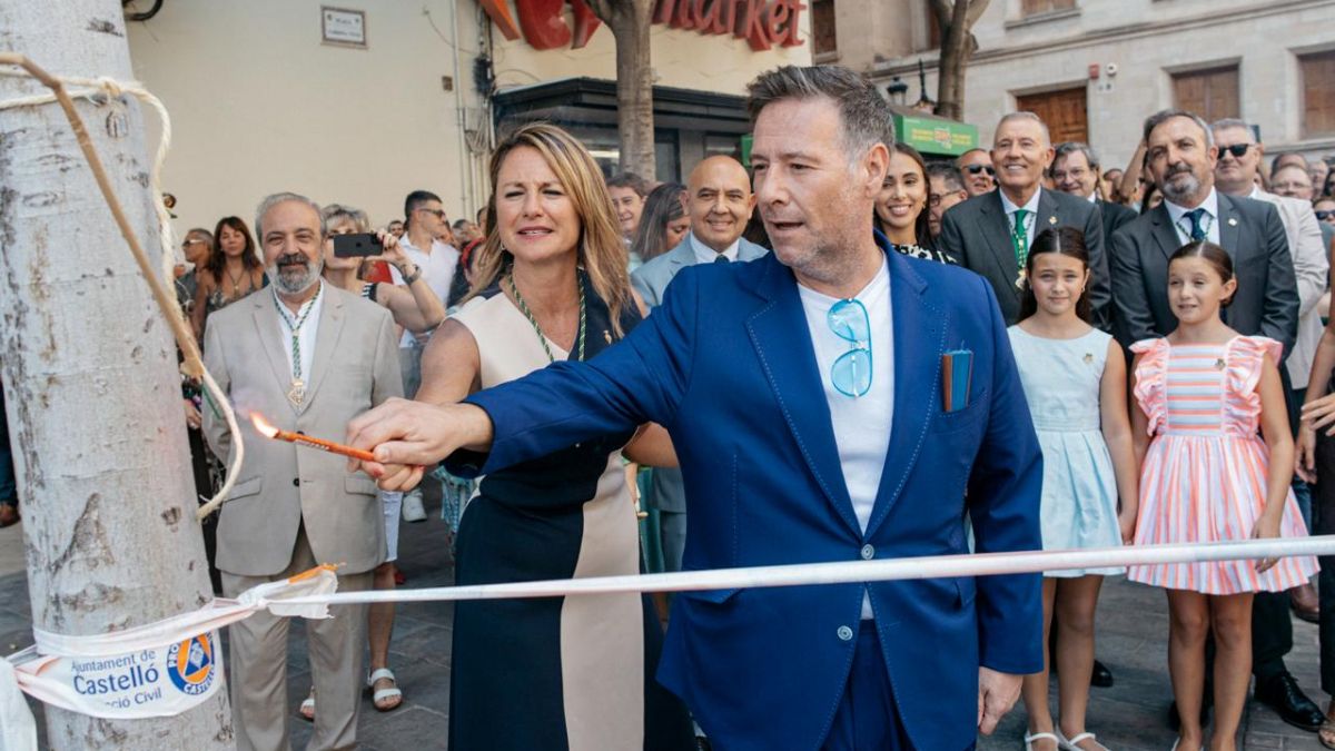 Carlos Latre y Begoña Carrasco encienden la mascletà en el 775 aniversario de Castellón