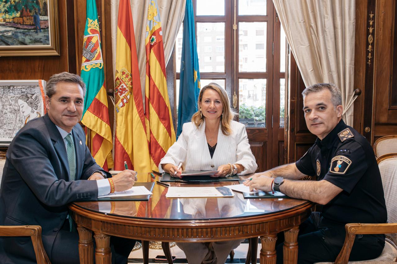 Begoña Carrasco, Antonio Ortolá i Francisco Javier Catalán 