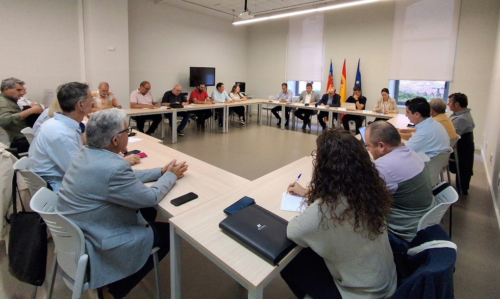Reunión con representantes de organizaciones agrarias y agentes vinculados al sector vitivinícola 