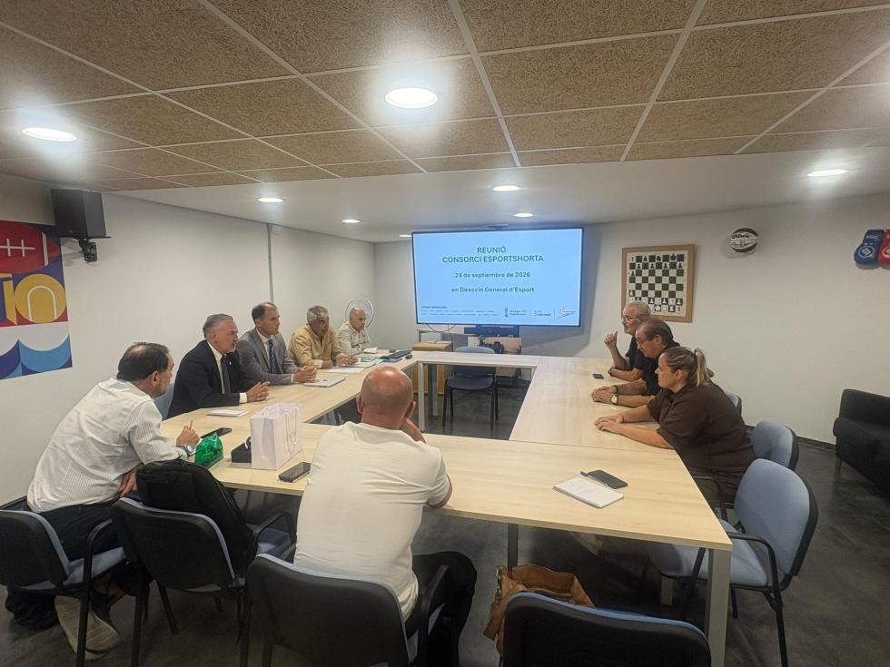 Reunión en el Consorcio Esportshorta para desarrollar actuaciones de impulso del deporte local 