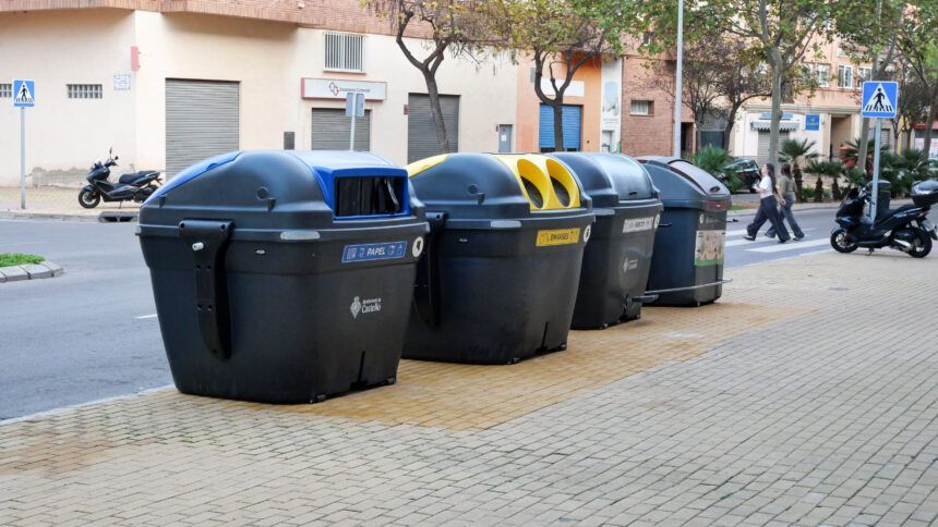 Nous contenidors de fem a la UJI