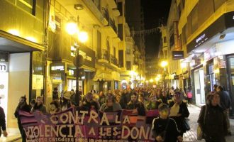 Castelló recuerda a las ausentes en la manifestación del 25N
