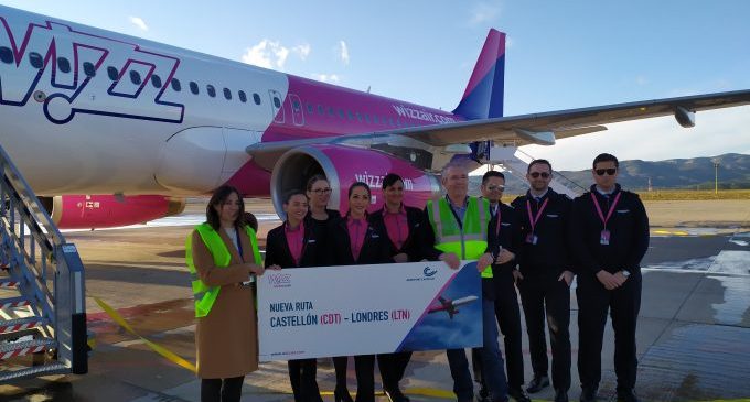 L'aeroport de Castelló posa en marxa la nova ruta a Londres-Luton