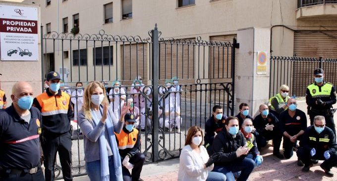 Castelló reparteix mones de Pasqua en hospitals, residències i entre les forces de seguretat