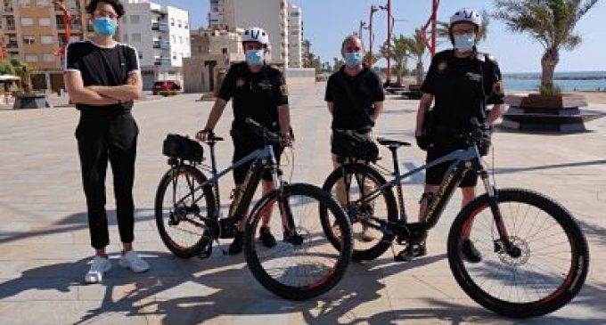 L'Ajuntament de Vinaròs adquireix dues bicis elèctriques per a la Policia Local