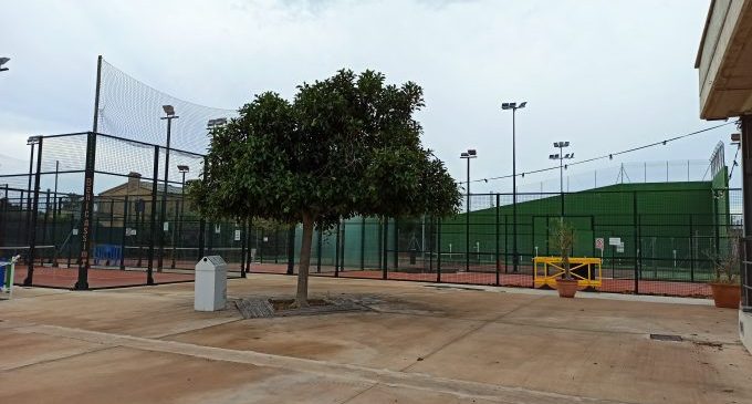 Benicàssim retoma el lunes la actividad en las pistas de tenis y pádel del polideportivo