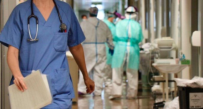 Barceló anuncia "el major increment de plantilla de la història del sistema valencià de salut"