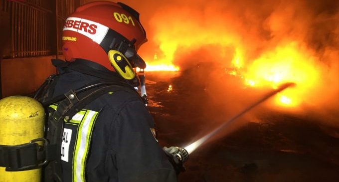 Incendi industrial declarat en una empresa citrícola de Borriana