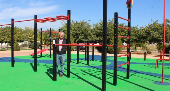 L'Ajuntament de Borriana obri el primer circuit de  cal·listènia al parc de Novenes de Calatrava