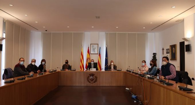 Benlloch es reuneix amb els directors de l'educació concertada a Vila-real i mediarà per a buscar més consensos en la llei Celaá