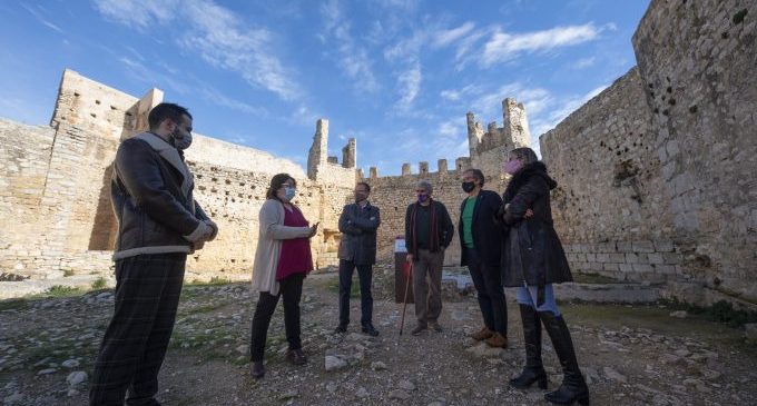 José Martí apunta als fons europeus per a impulsar el castell d'Alcalà de Xivert com a reclam turístic