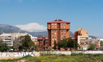 La Conselleria d'Habitatge inicia la regeneració de dos edificis del grup La Moleta a la Vall d'Uixó