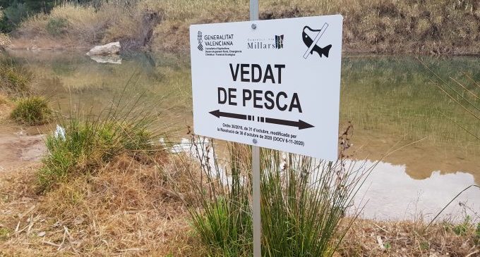 El Consorci gestor del Paisatge Protegit de la Desembocadura del riu Millars finalitza la senyalització que adverteix dels vedats de pesca