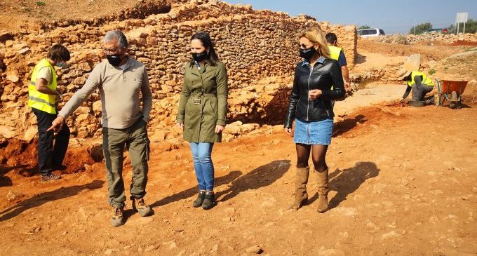 Descubiertos cerca de 10 metros de muralla iberorepublicana en los trabajos del Torrelló de Almassora